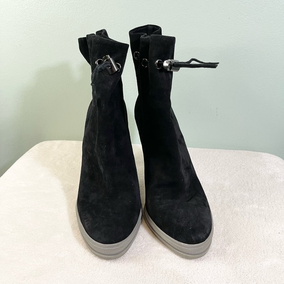 BCBGMAXAZRIA Womens Black Drawstring Real Rabbit Fur Stiletto Heel Boots Size 8M - Picture 9 of 12